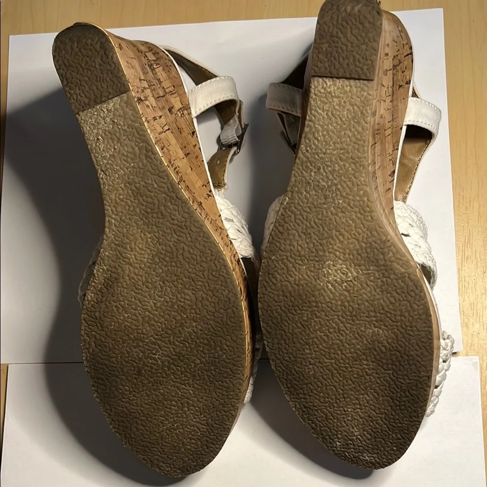 SO White Slingback Sandals with Woven Design - Picture 3 of 3